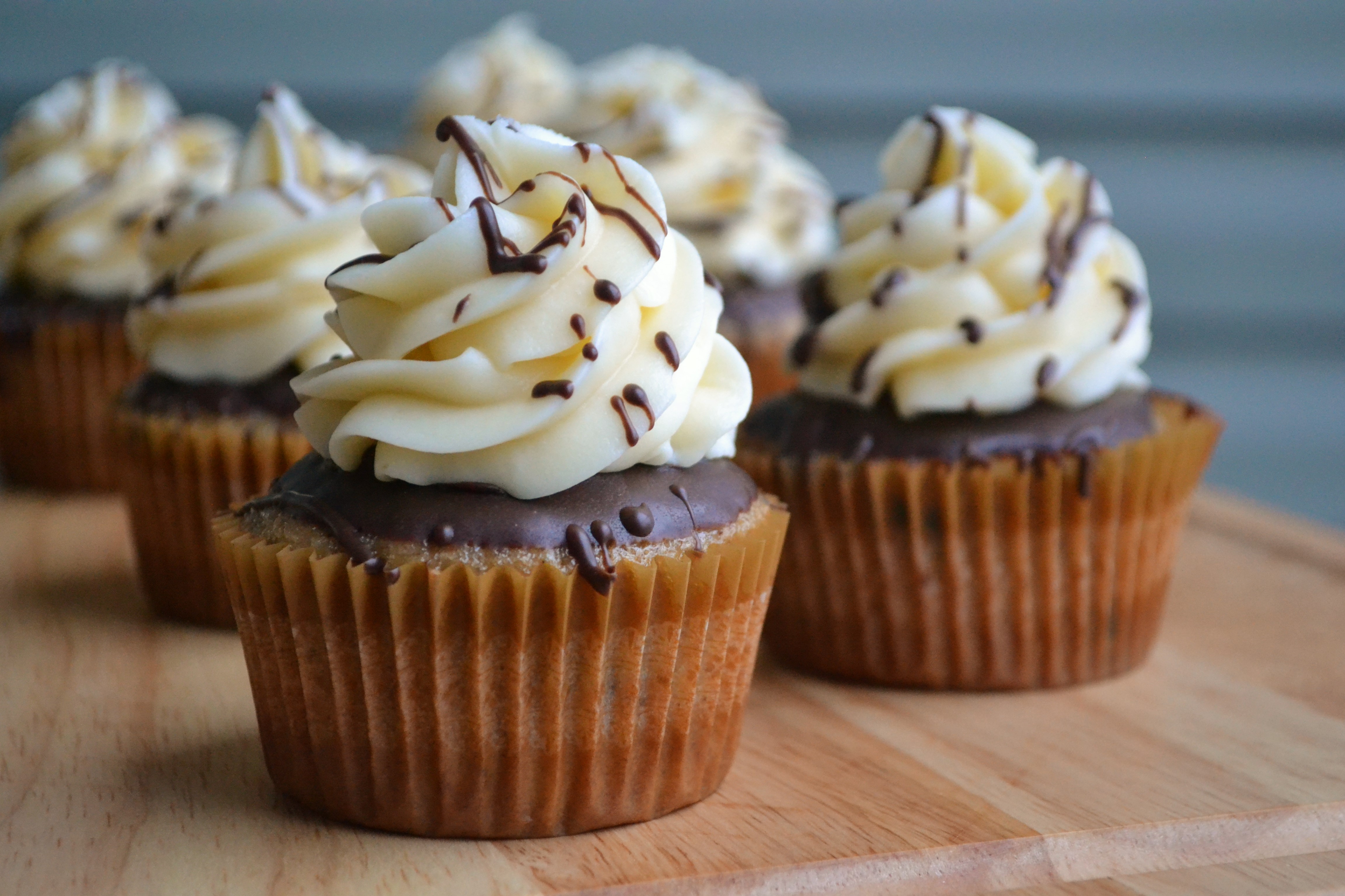 Banana Chocolate Chip Cupcakes Darrycakes